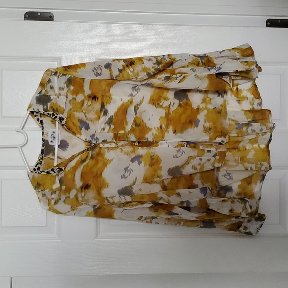 Holding horses button down - Picture 1 of 6